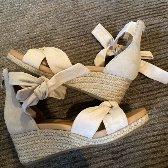 UGG espadrille sandals - Picture 2 of 3